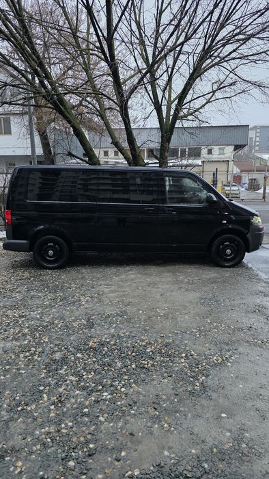 Se vinde auto VW Caravelle 8+1 locuri 2.0 BiTdi DSG  2013 T5 Multivan