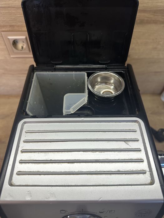 Еспресо кафемашина Delonghi