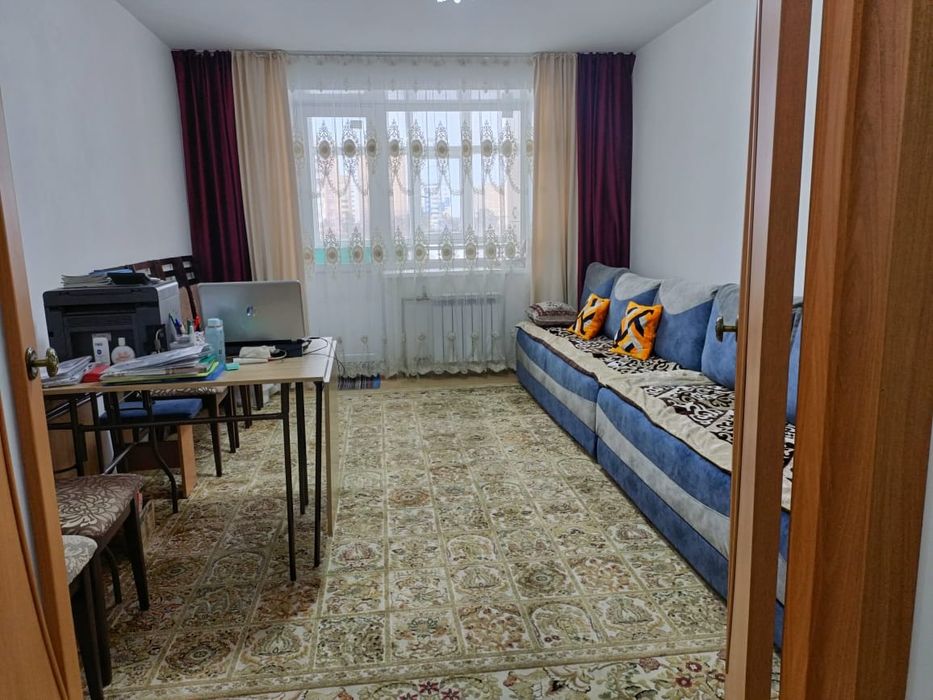 Продам 3-х конм. квартиру