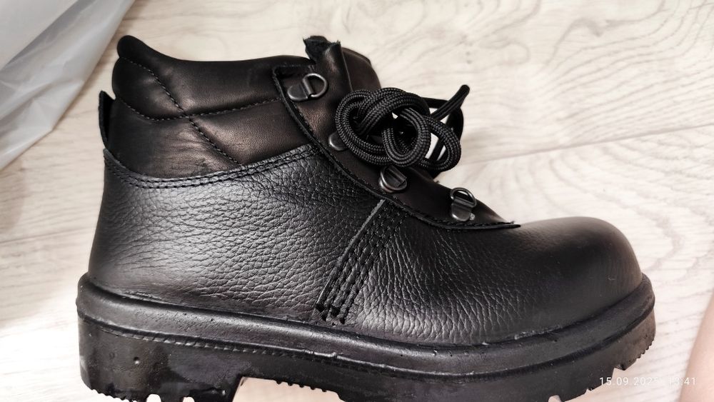 Продам СПЕЦ обувь