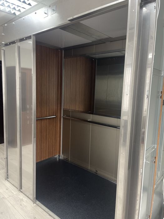 кабина лифта Отис