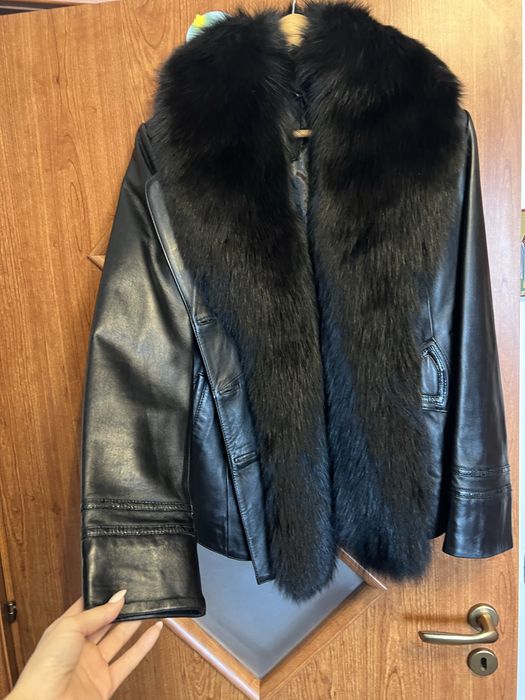 Haine de piele cu guler de blana vulpe