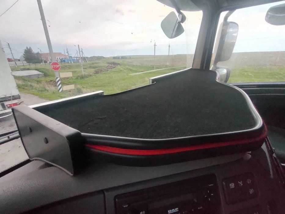 Даф 106 стол-полка на торпеду