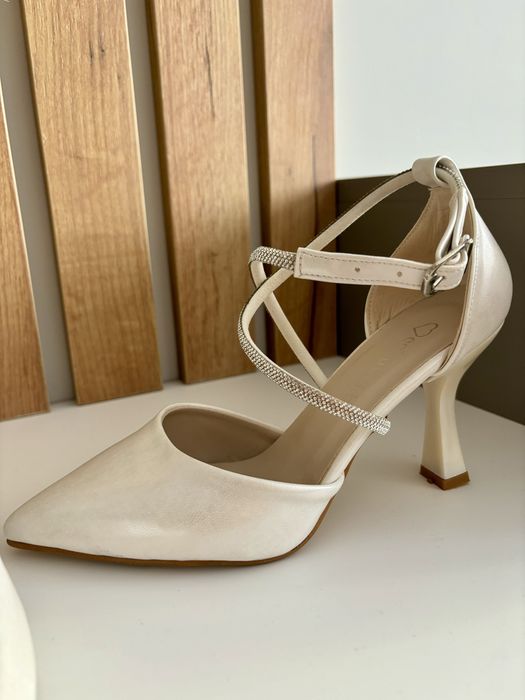 Обувки,нови 35 номер