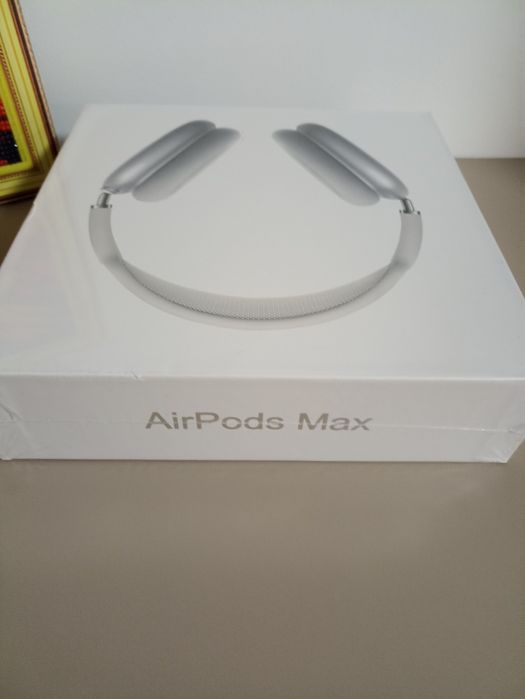 Срочно продам наушники airpods Max