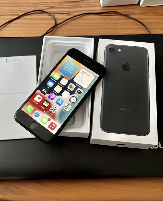 Apple iPhone 7 (128GB) Black