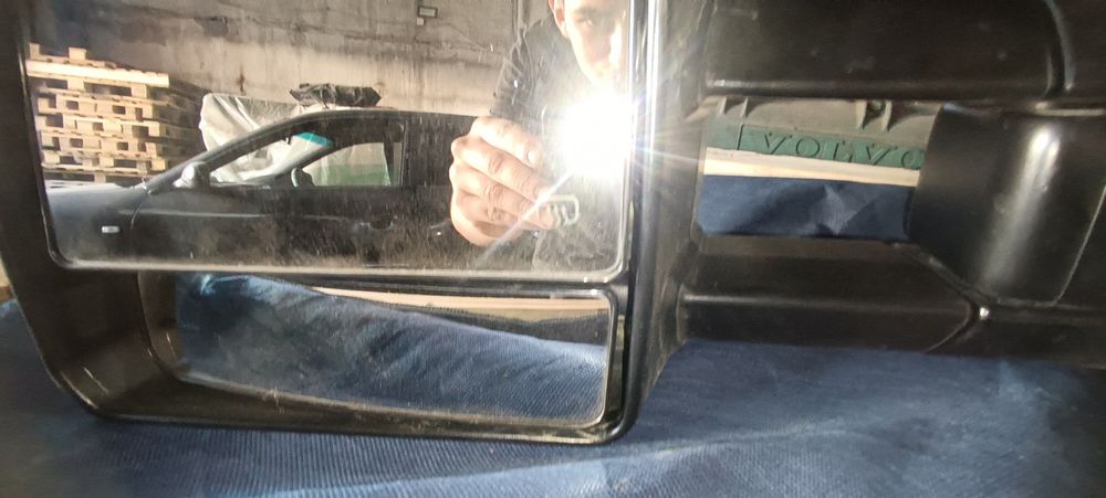 Продам зеркало toyota tundra