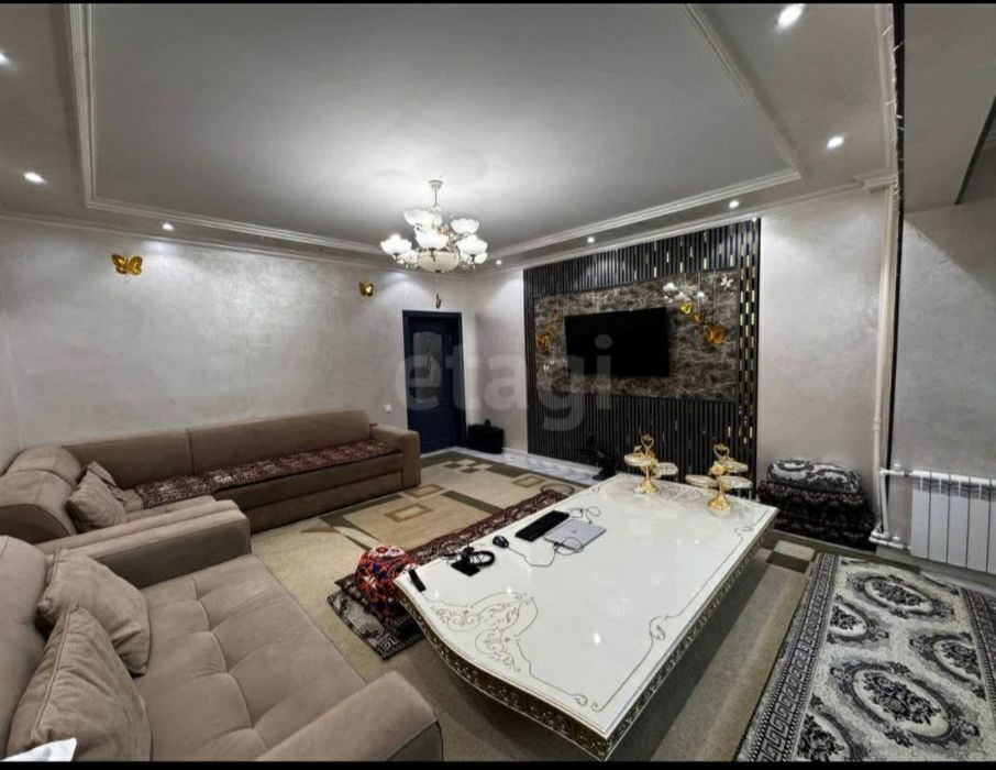 Продаю свой квартира юнусабад-4 3х комнатная