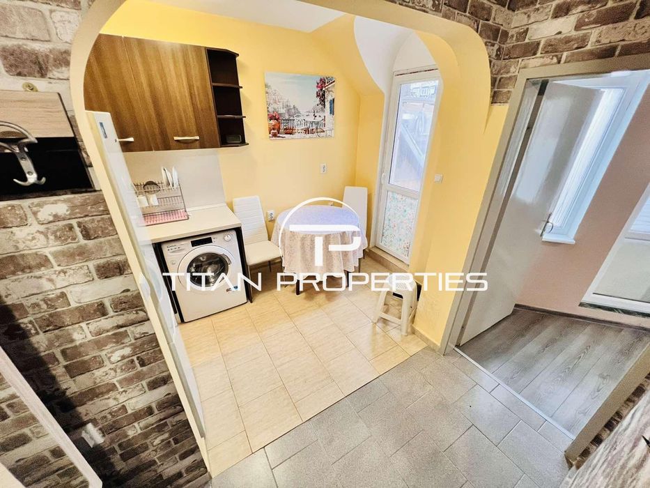 Дава се под наем Едностаен апартамент в Бургас, Център - 45 кв.м за 306 € - Снимка #5