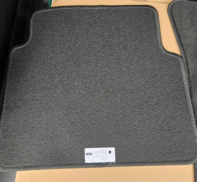 Vând preșuri textile originale Ford Kuga model 2025