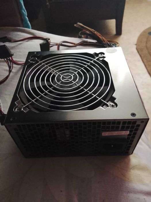 Продам блок питания Huntkey