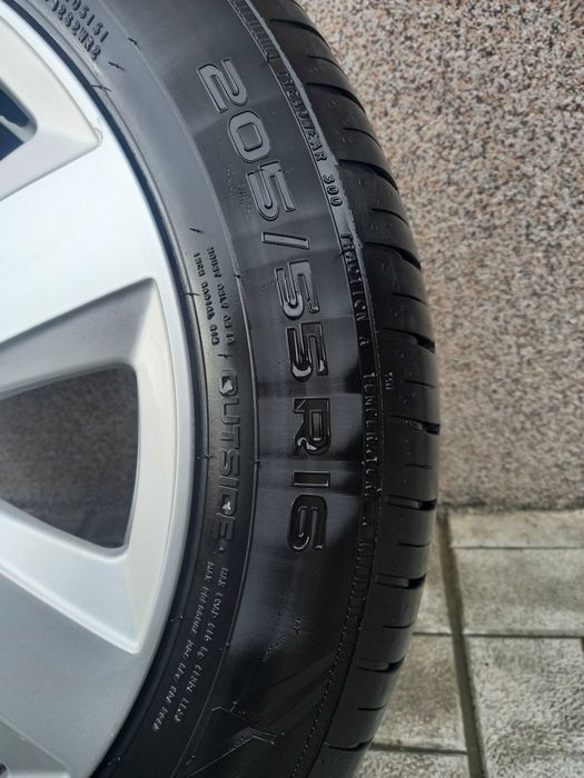 Легни гуми с джанти за Audi