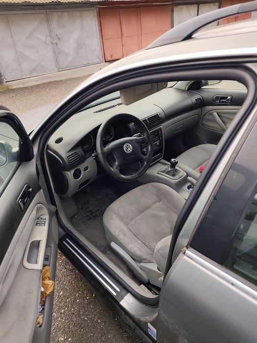 Vând Passat b5 2001  break  pentru dezmembrat