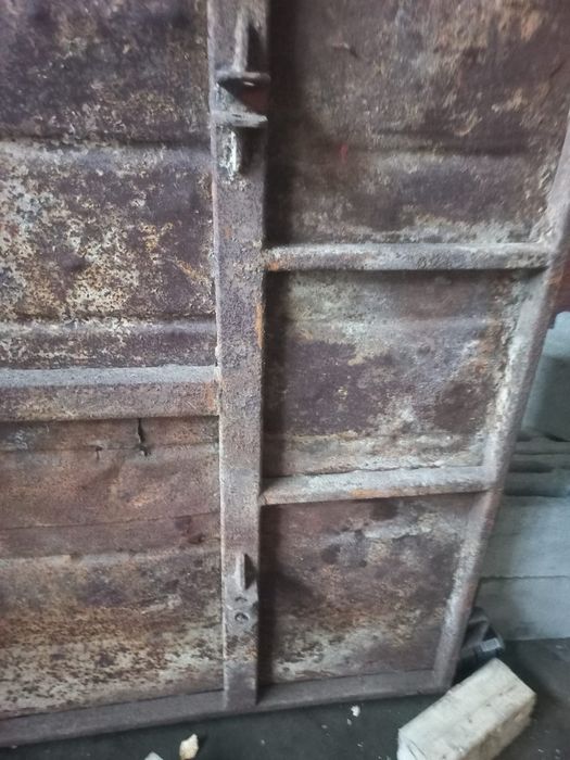 Кузов на трактор Т-16