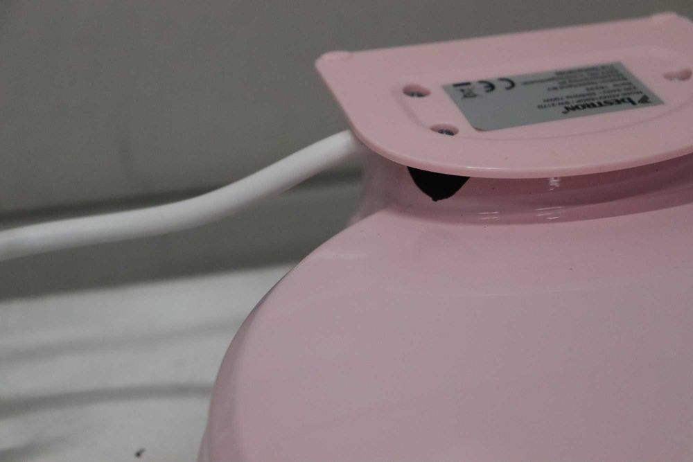 Мини машина за понички Bestron, за 7 малки понички, 700W, лек ДЕФЕКТ