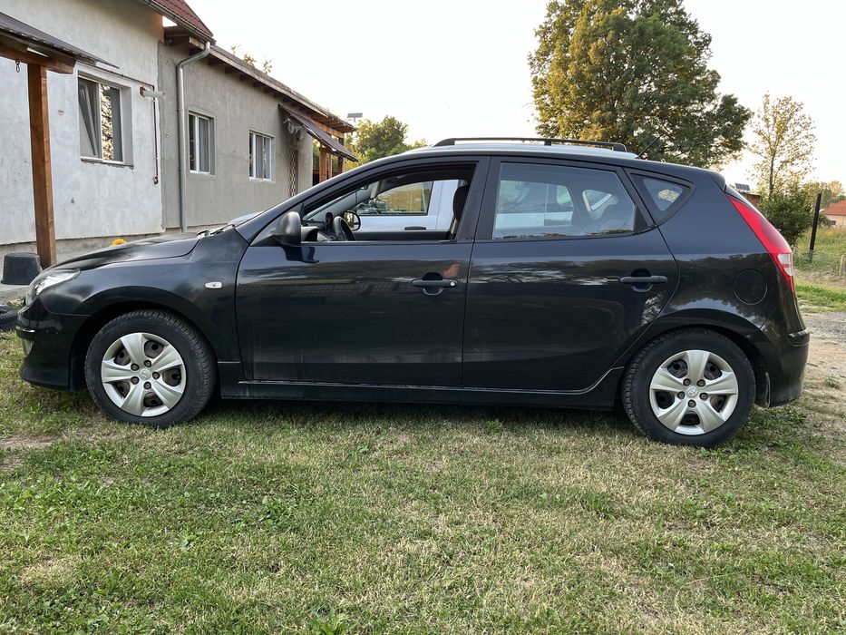 HYUNDAI i30 2011 — imagine 3