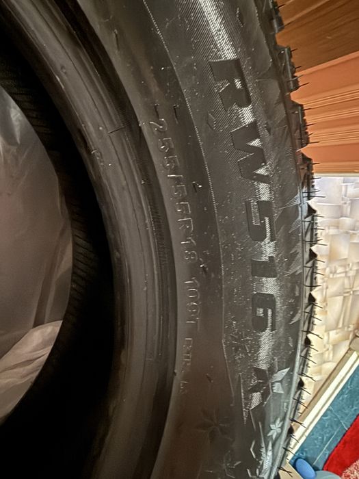 Зимный шина 255/55R18