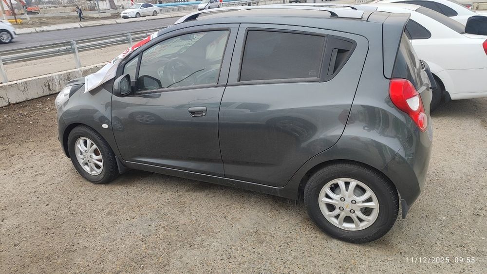 Spark 2022 yil jeka 2 rangi