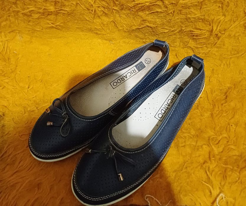 Дамски обувки излишни