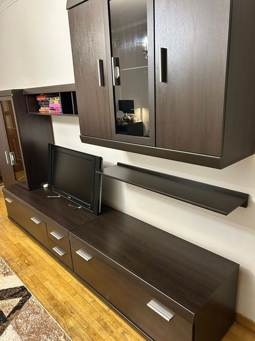 Продается шкаф в гостиную