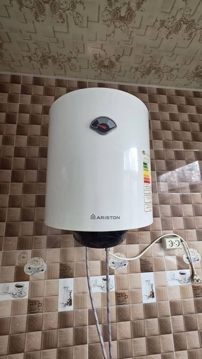 Срочно продаётся 1 ком квартира г.НУРАФШАН мфй тараккиёт