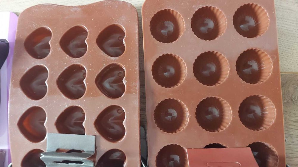 Силиконови форми молдове за бонбони
