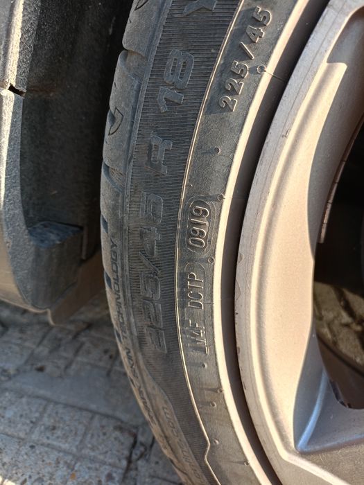 Лятна гума уни роял 225 45 18