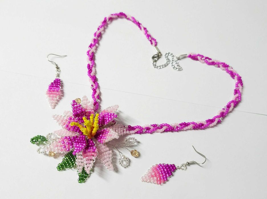 Set floare Nufar roz, ciclam, unicat, colier, cercei, handmade margele