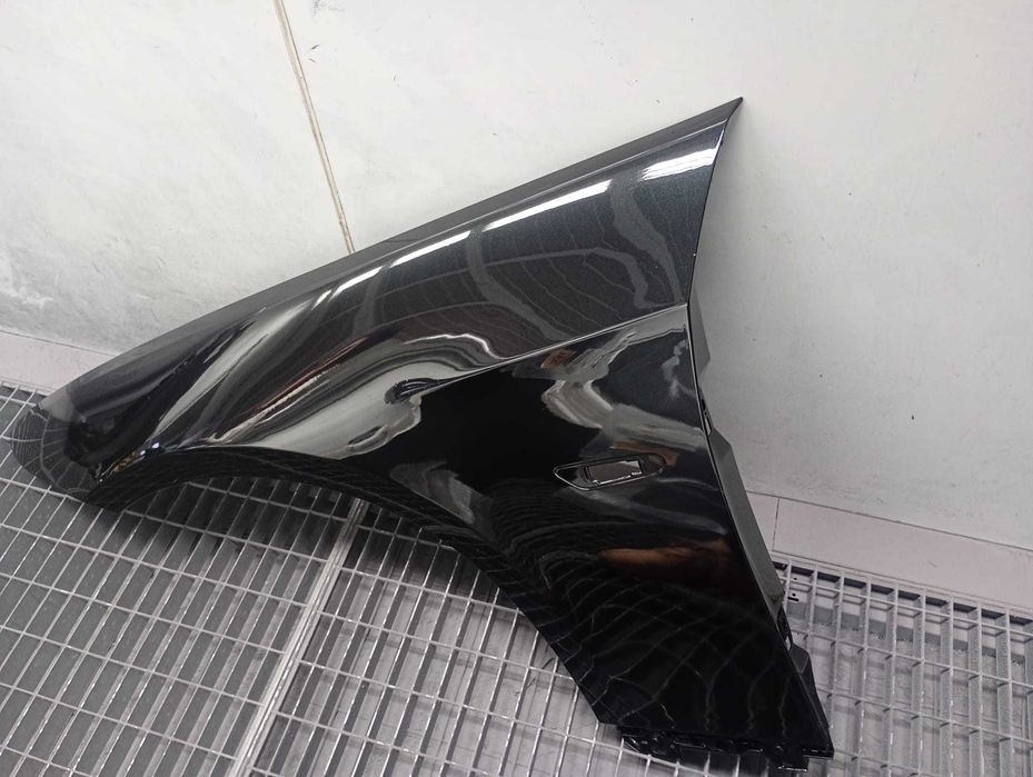 Aripa Fata Stanga BMW E92 E93 An 2007-2011 (475 (Negru))
