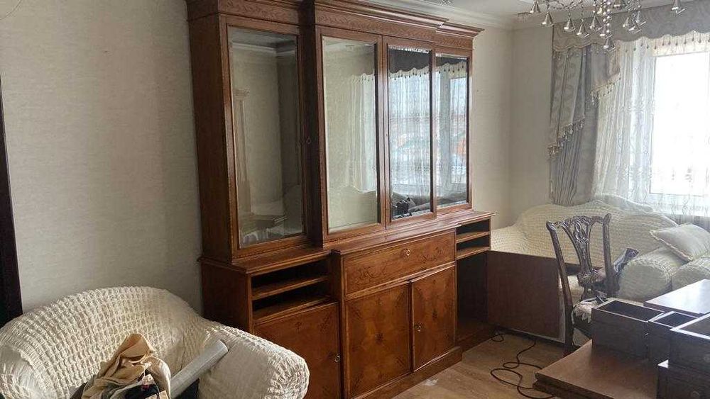 Книжный шкаф из дерева. Самовывоз