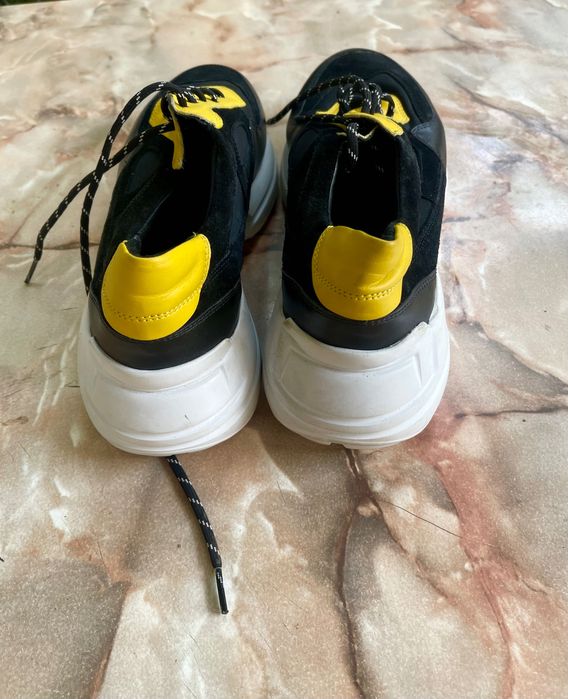 Pantofi Bigotti  44 noi . Set 2 buc