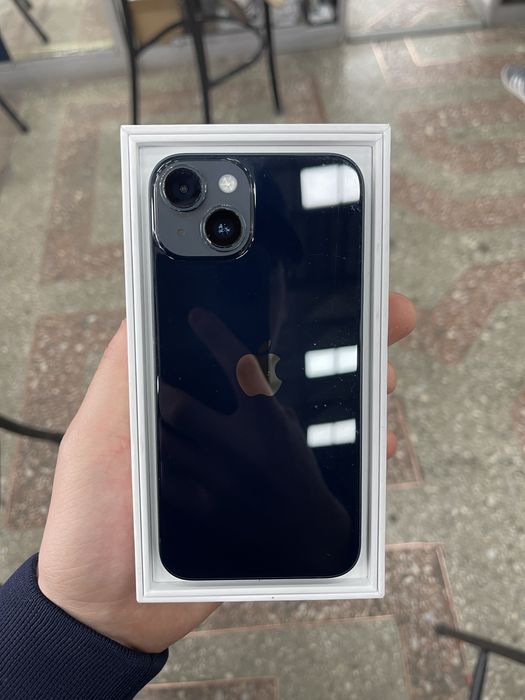 Продам айфон 14 128 идеал