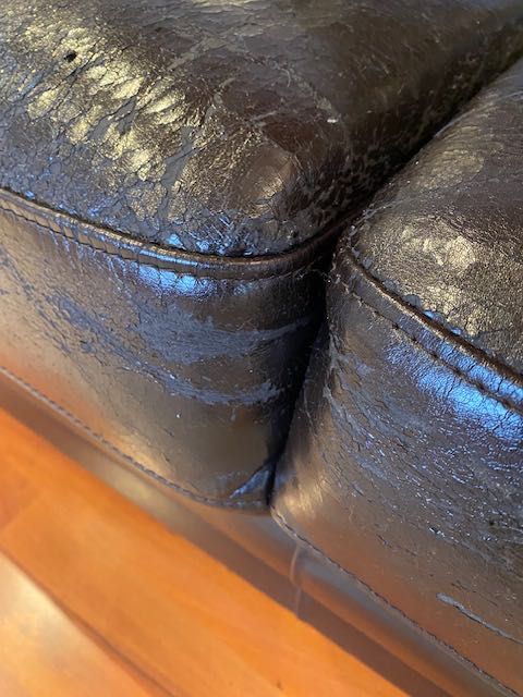 Canapea foarte frumoasa