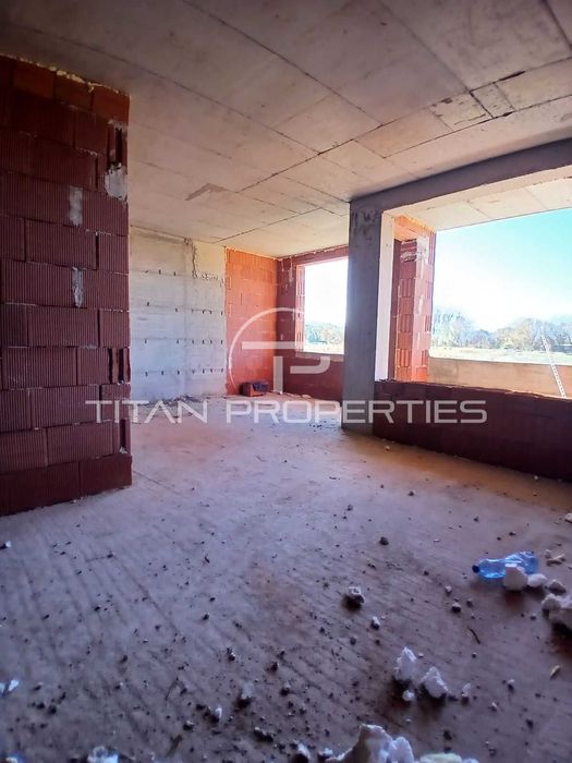 Продава се Тристаен апартамент в Пловдив, Прослав - 102 кв.м за 580 €/кв.м - Снимка #2