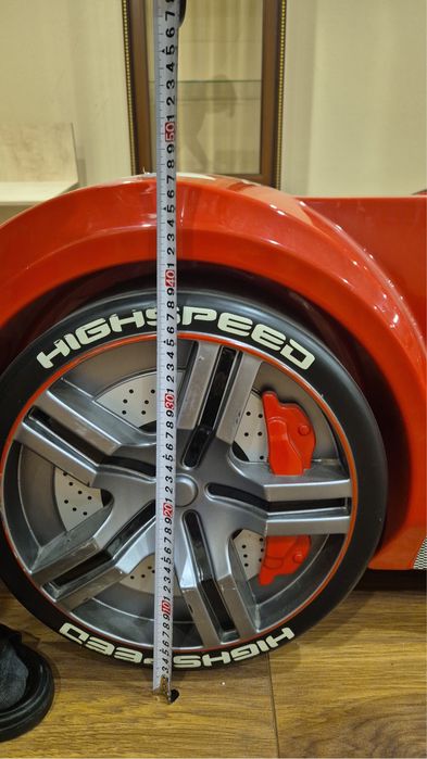 Кровать детская и комод