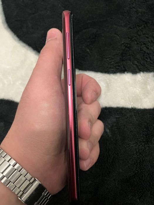 Срочно Samsung s9 64 gb red