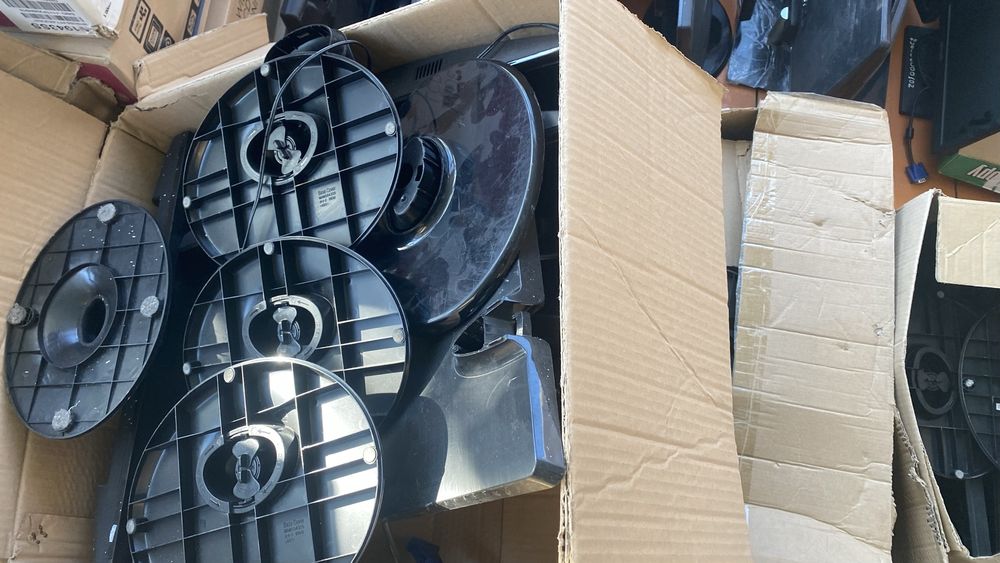 Продаются мониторы по дёшевой цене