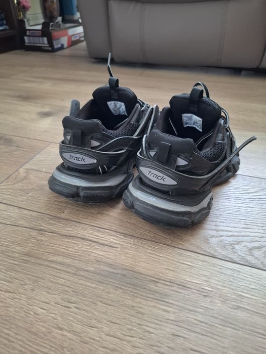 Balenciaga track 41