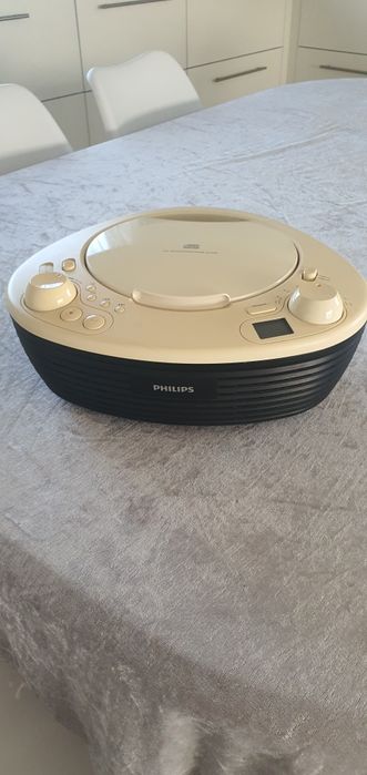 Casetofon PHILIPS cu CD player