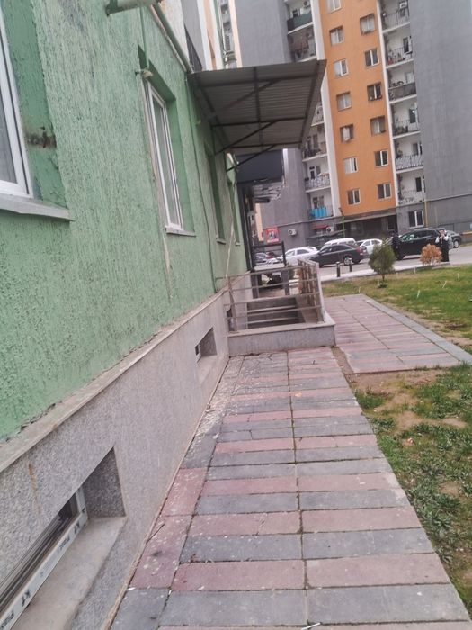 Yangi Darxon 3 xonali 1 etaj sotiladi