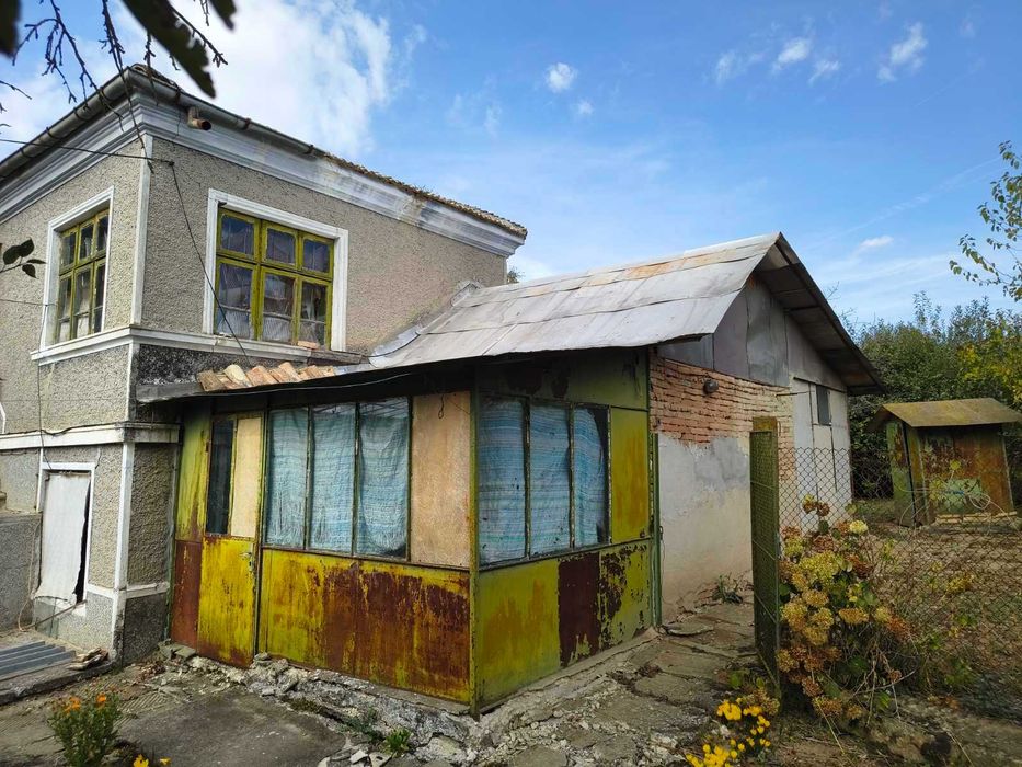 Продава се Къща в Нови пазар - 100 кв.м за 400 €/кв.м - Снимка #2