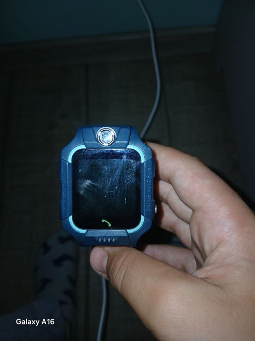 Smartwatch nou (foarte putin folosit)