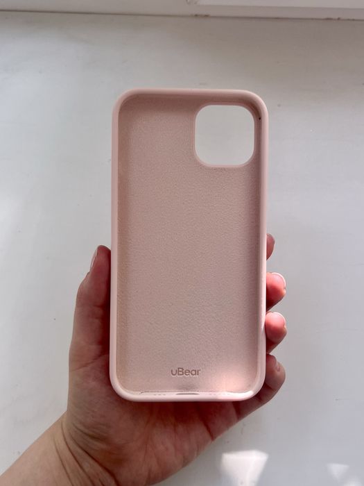 Чехол на iPhone 13 от бренда uBear