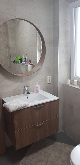 Închiriez apartament 3 camere