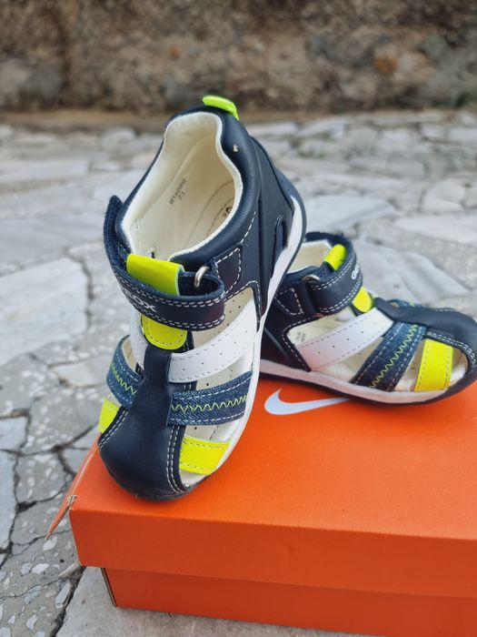 Детски сандали Geox