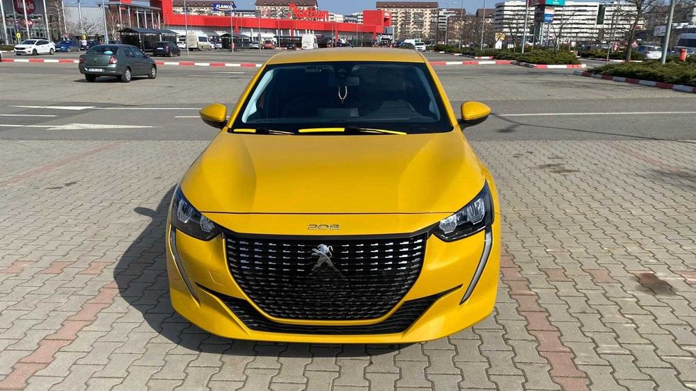 Vand Peugeot 208 Benzina Unic proprietar
