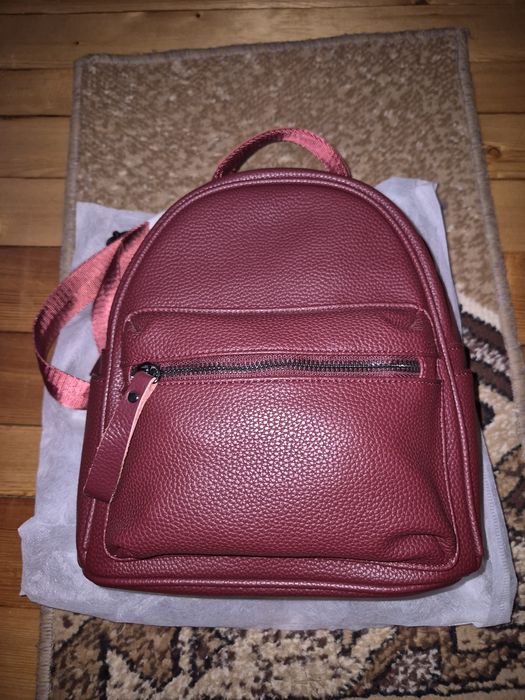 Чисто нова дамска раница Paula Venti, модел Jamey, в червен цвят