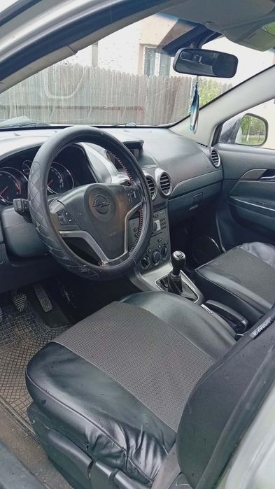 Vând sau schimb Opel Antara