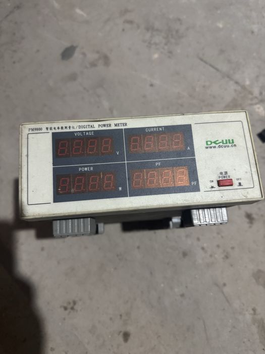 Цифровой вольтметр