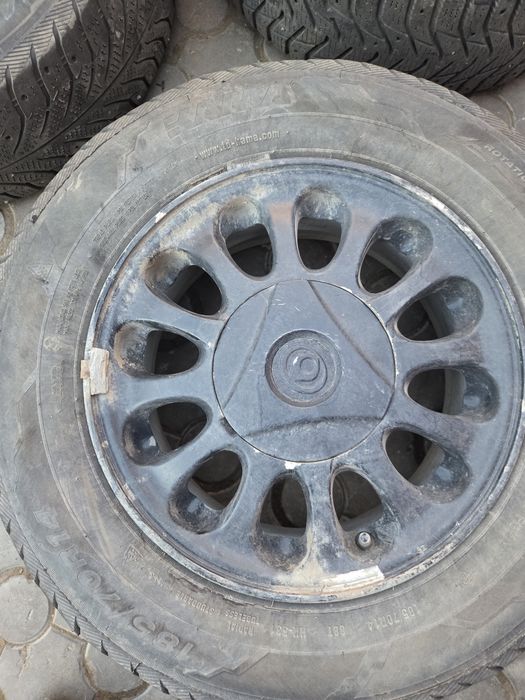 Продам диск литые 5/114,3 Mazda
